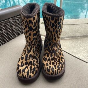 Women’s size 10 Uggs leopard print